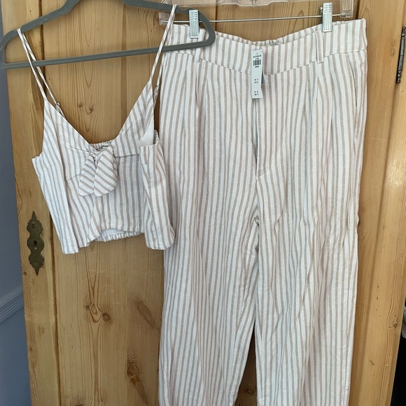 Abercrombie Beige & White Striped Wide Leg High Rise Pants and Matching Top - Picture 2 of 5